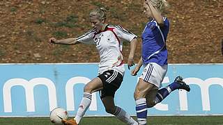 Bianca Schmidt (l.) im Spiel gegen Finnland © 