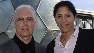 Zuversichtlich für 2011: Steffi Jones (r.) und Franz Beckenbauer © DFB