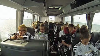 Fahrt von Växjö nach Kalmar: das DFB-Team © dfb