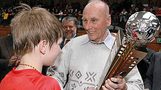 Beim Fritz-Walter-Cup: Horst Eckel © Hans-Josef Schneider