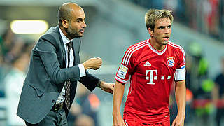 Warten auf den Gegner: Bayern-Coach Pep Guardiola und Kapitän Philipp Lahm © Bongarts/GettyImages