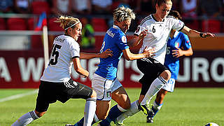 War sie die Beste gegen Italien?: Simone Laudehr (r.) steht zur Wahl © Bongarts/GettyImages