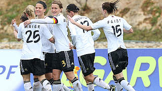 Bekommen Sonderlob: Dzsenifer Marozsan und Leonie Maier (l.) © Bongarts/GettyImages