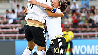 Fünf WM-Tore: Lena Lotzen (l.) © FIFA via GettyImages