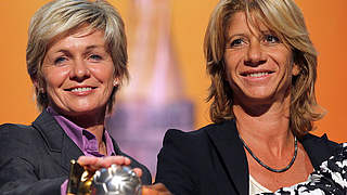 Silvia Neid und Kanadas Nationaltrainerin Carolina Morace © Bongarts/GettyImages