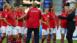 Favorit gegen Dänemark: Norwegen um Coach Pellerud (r.) will ins EM-Endspiel © Bongarts/GettyImages