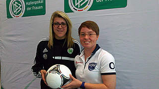 In der Halle am Ball: Luisa Wensing (l.) für Wolfsburg, Susann Utes (r.) für Jena © DFB