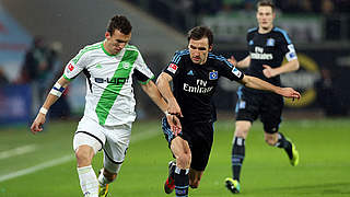 Im Kampf um den Ball: Wolfsburgs Ivan Perisic (l.) gegen Hamburgs Milan Badelj © Bongarts/GettyImages