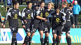 Treffen auf ihr Pendant der 2. Bundesliga Süd: die Spielerinnen des 1. FFC Frankfurt © Harderfoto