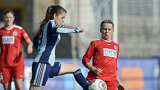 Torschützin zur Führung: Julia Simic (r., mit Iva Landeka) © Jan Kuppert