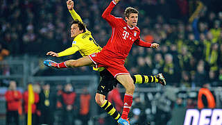 Topduell am Abend: Dortmund mit Friedrich (l.) gegen Bayern um Müller © Bongarts/GettyImages