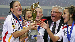 "Das war mein absolutes Highlight": Linda Bresonik (l.) über den WM-Titel 2007 © Bongarts/GettyImages