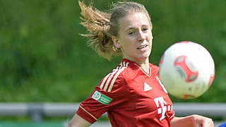 Mit den Bayern im Spitzenspiel nach Nürnberg: Kristina Schuster © Bongarts/GettyImages