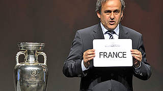Zieht Frankreich als EURO-Ausrichter 2016: UEFA-Präsident Michel Platini © SID/AFP/STR