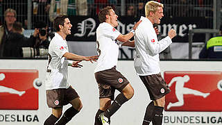 Hamburger Jubelpolonaise: Torschütze Marius Ebbers (r.) © Bongarts/GettyImages