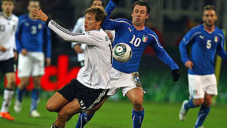 Duell 2011: Badstuber (v.) gegen Cassano © Bongarts/GettyImages