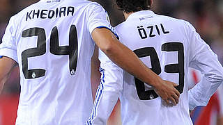 Freude über den Sieg: Sami Khedira und Mesut Özil © Bongarts/GettyImages