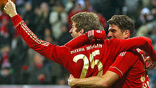 Überwintern auf Platz eins: Müller (l.), Gomez und der FC Bayern München © Bongarts/GettyImages