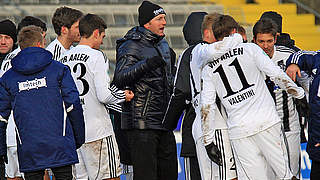 Siebter Sieg in Folge: der VfR Aalen und Coach Ralph Hasenhüttl (M.) © Bongarts/GettyImages