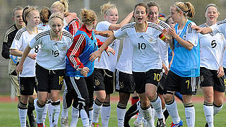 Jubel bei Sara Däbritz (Nr. 10) und der U 17: EM-Endrunde erreicht © Bongarts/GettyImages