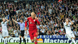 Jubel hier, Verzweiflung dort: Arjen Robben trifft für den FC Bayern © Bongarts/GettyImages