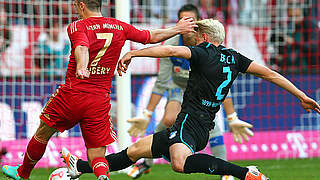 Erster von zwei Streichen: Franck Ribery (l.) trifft zum Münchner 1:0 © Bongarts/GettyImages