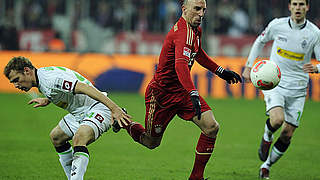 Laufduell in München: Franck Ribéry (r.) gegen Gladbachs Tony Jantschke © Bongarts/GettyImages