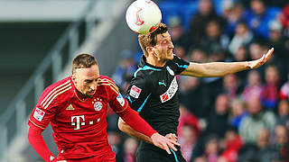 Luftduell aus der letzten Begegnung: Ribery (l.) gegen Hoffenheims Abraham © Bongarts/GettyImages