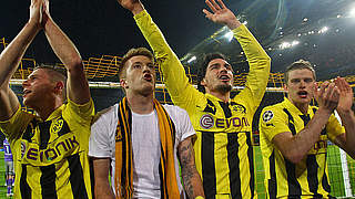 Grenzenloser Jubel in Dortmund: Piszczek, Reus, Hummels und Bender (v.l.) feiern © Bongarts/GettyImages