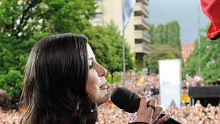 Auch sie begeistert Massen: Grand-Prix-Siegerin Lena © 