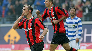 Erwin Hoffer (l.) scores for Eintracht Frankfurt © Alfred Harder