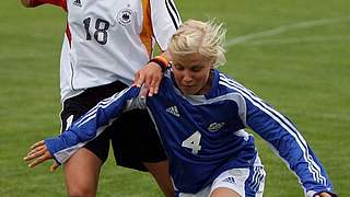 Isabelle Linden (l.) im Zweikampf © Foto: Bongarts/GettyImages