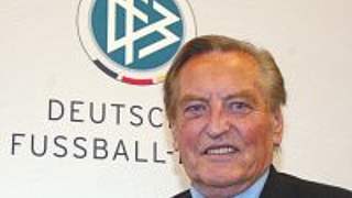 DFB-Präsident Gerhard Mayer-Vorfelder © Bongarts
