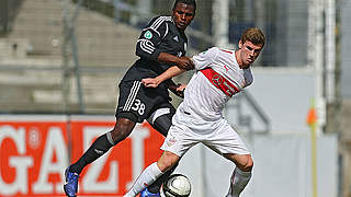 Zweikampf in Stuttgart: Elversbergs Gyasi gegen Stuttgarts Werner (v.) © Bongarts/GettyImages