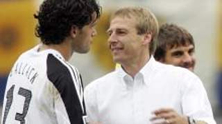 Ziehen an einem Strang: Michael <br>Ballack (l.) und Jürgen Klinsmann © Bongarts/Getty-Images