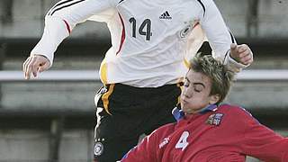 Patrick Herrmann (l.) im Duell mit Michael Rydl © Bongarts/Getty Images