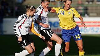 Bianca Schmidt und Monique Kerschowski (l.) im Spiel gegen Schweden © Bongarts/GettyImages