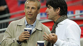 Diesmal Gegner: US-Coach Klinsmann und Löw (r.) treffen 2013 in USA aufeinander © Bongarts/GettyImages