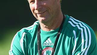 DFB-Trainer beim ersten U 21-Spiel: Berti Vogts © Bongarts/GettyImages