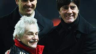 Adolf Katzenmeier (v.) mit Oliver Bierhoff und Joachim Löw © 