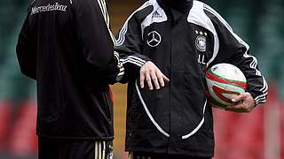 Bei den Fans beliebt: Michael Ballack (l.) und Joachim Löw (r.) © Bongarts/GettyImages