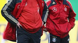 Horst Hrubesch (l.) bittet zum Trainingslager am Tegernsee © Bongarts/GettyImages