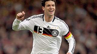 Gleichauf mit Italien Vierter: Kapitän Ballack und das Nationalteam © Bongarts/GettyImages