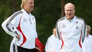 Zufrieden: Horst Hrubesch und Matthias Sammer © Bongarts/GettyImages