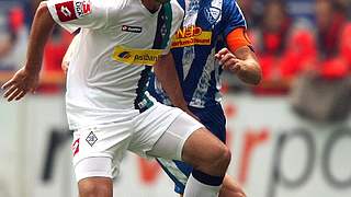 Gladbachs Colautti (l.) against Maltritz © Bongarts/GettyImages