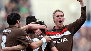 Erfolg im Verfolgerduell: Der FC St. Pauli und Marius Ebbers (r.) © Bongarts/GettyImages