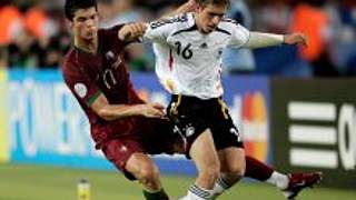 Szene aus dem letzten<br>Länderspiel gegen Portugal © Bongarts/Getty Images