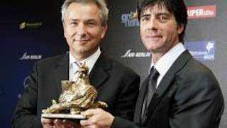 Berlins Bürgermeister Klaus Wowereit (l.) <br> und Bundestrainer Joachim Löw © Bongarts/Getty Images