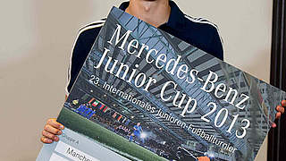 Einst selbst beim Junior-Cup im "Glaspalast" aktiv: Höwedes © Mercedes-Benz