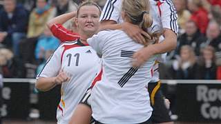 Jubel bei den deutschen U 17-Juniorinnen © Bongarts/GettyImages